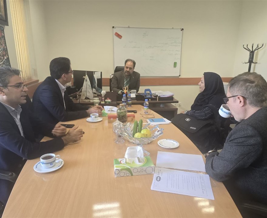 برگزاری جلسه با مدیر فناوری وزارت بهداشت با حضور مهندس بنی اسدی، دکتر سرگزی، دکتر امینی و دکتر دهقان